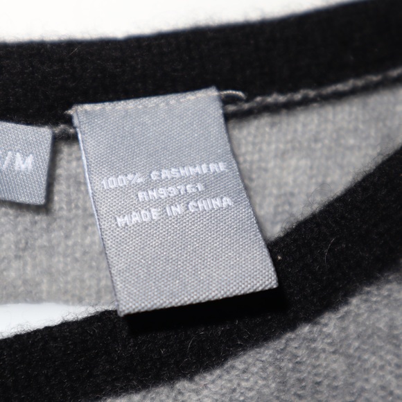 100% Cashmere Poncho Sweater - Picture 5 of 5